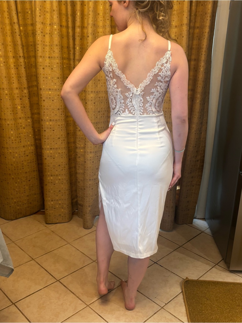 Lulu’s White Lace-Back bodycon midi Dress with Spaghetti Straps